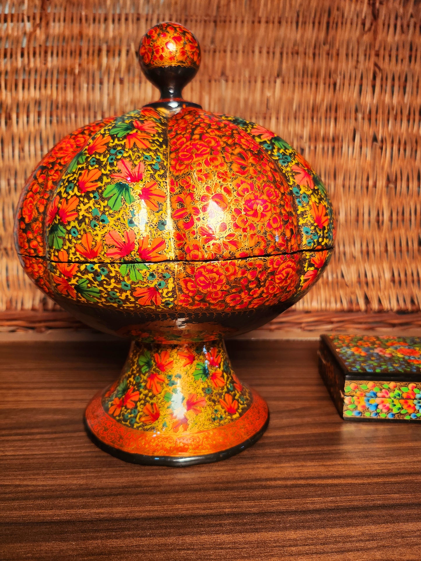 Round Powder Box