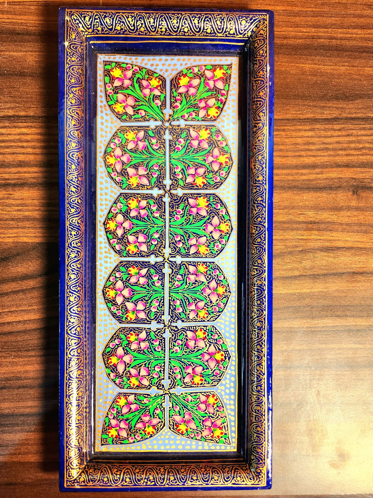 Medium Tray