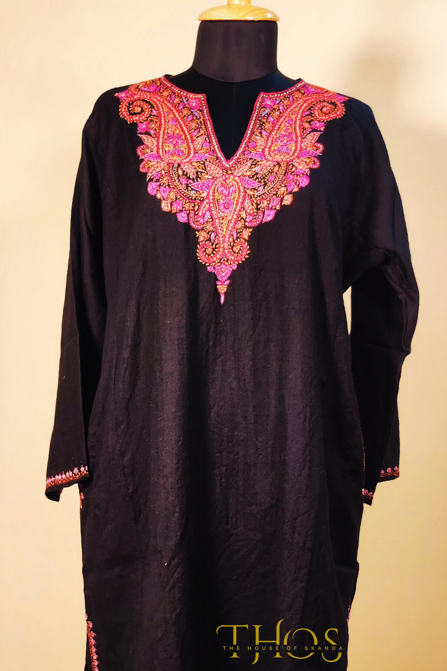 Bano Black and Pink Sozni Phiran