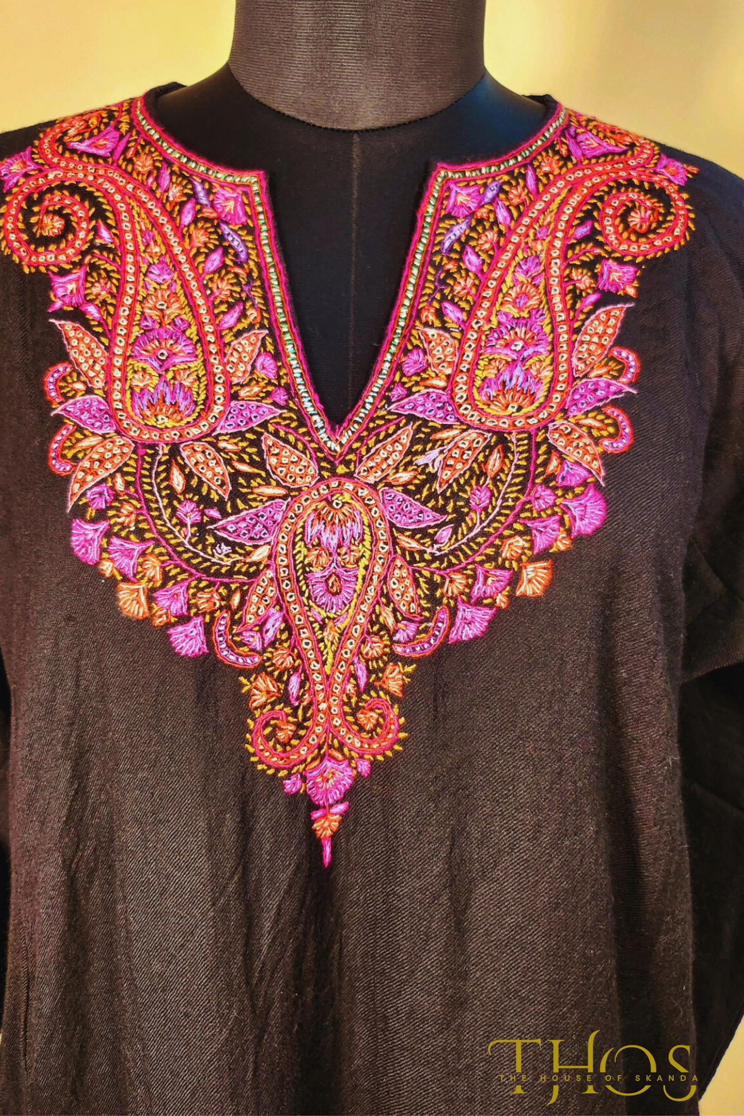 Bano Black and Pink Sozni Phiran