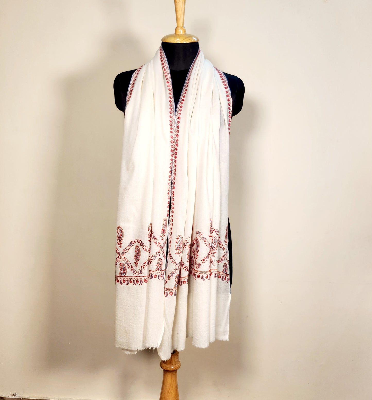 Aayat Cream White With Sozni Stole