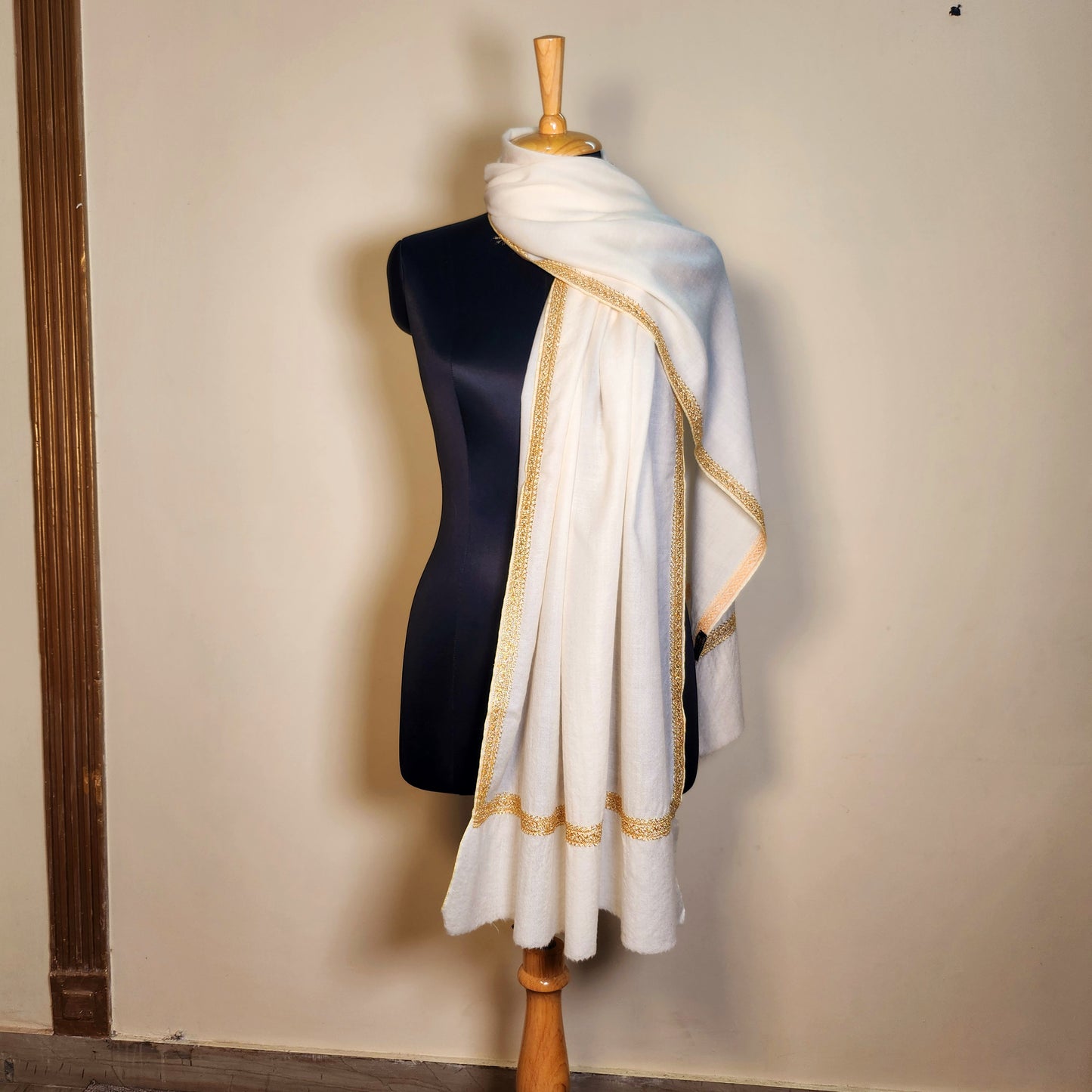 Aayat Cream White and Golden Tilla Stole