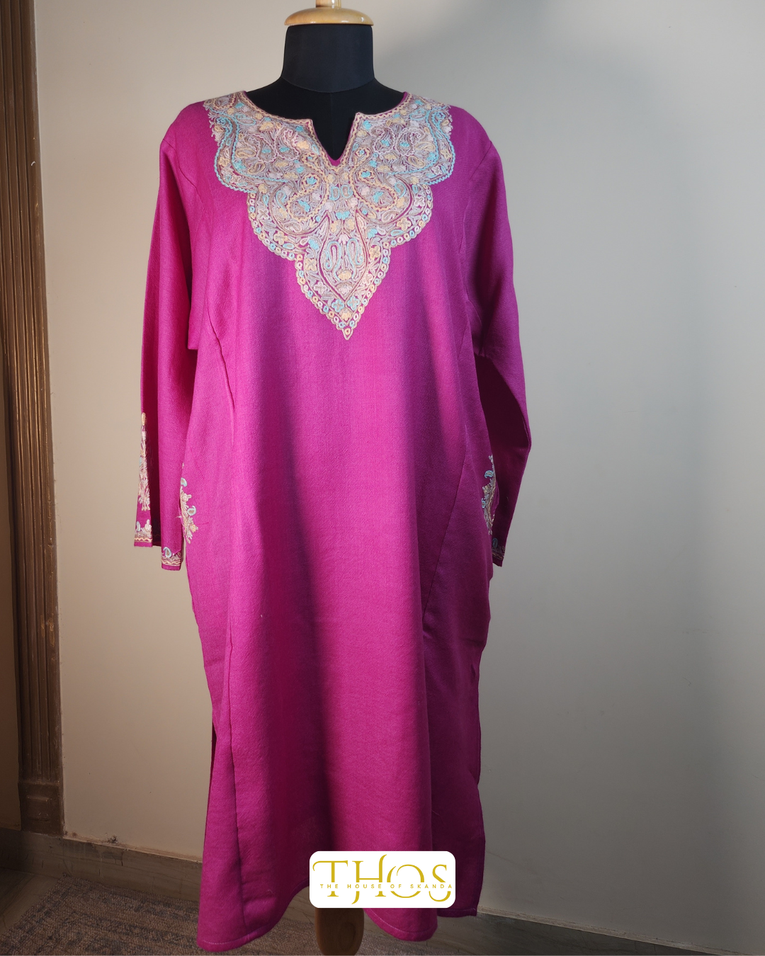 Bano Margenta Aari Pheran