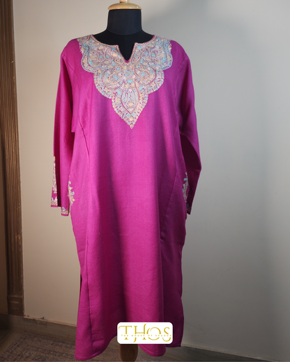 Bano Margenta Aari Pheran